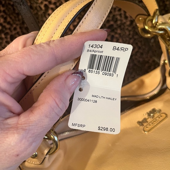 NWT Coach Apricot Hailey outlet Hobo Bag - Picture 6 of 8